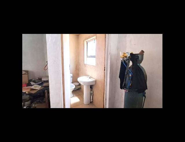 6 BEDROOM HOUSE FOR SALE IN BLUFF